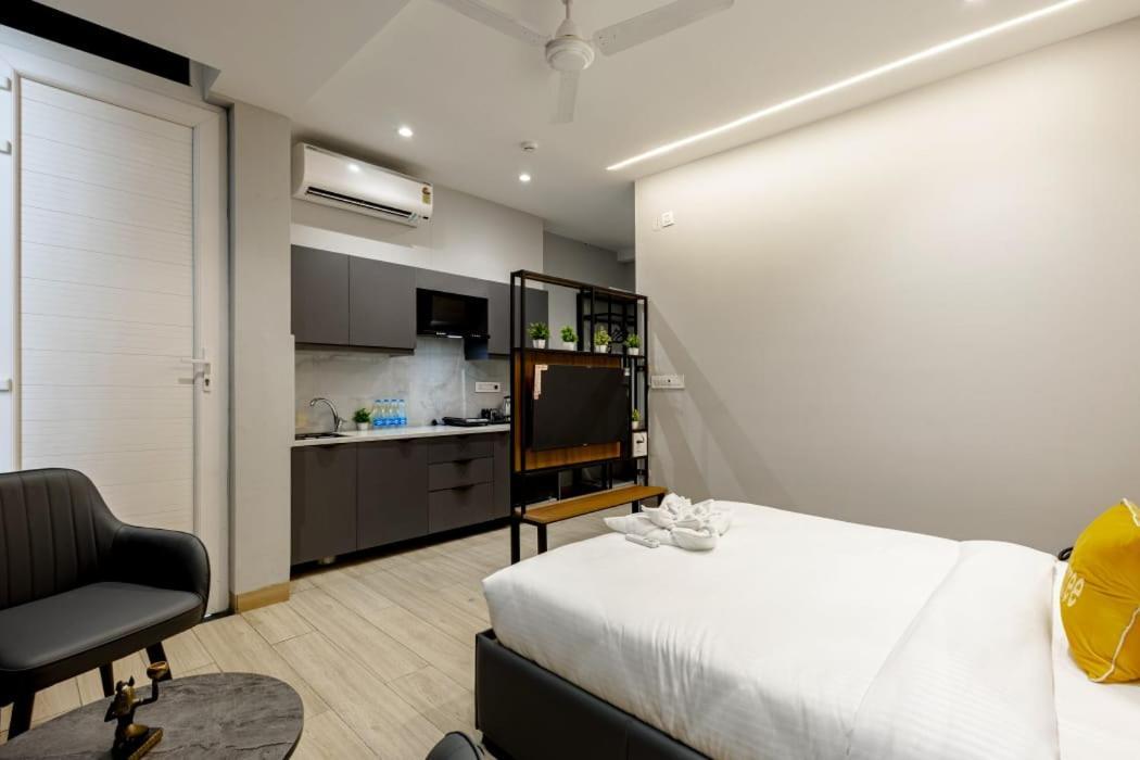 Hotel Imperial Stayz Sector 51 Gurgaon Exterior photo